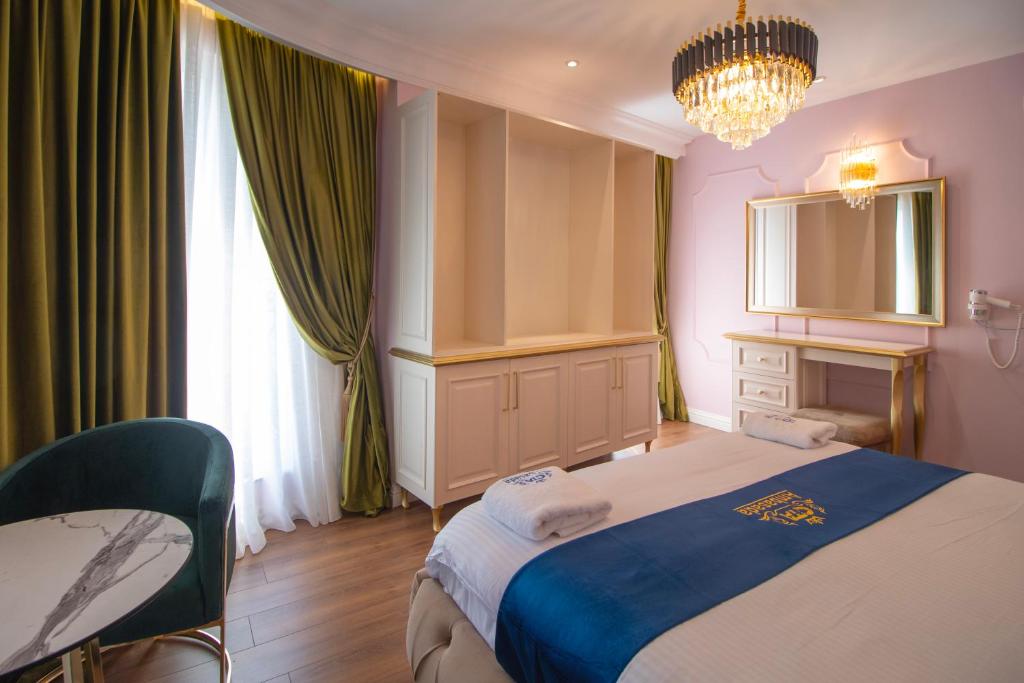 Hotel Ambasada QTA