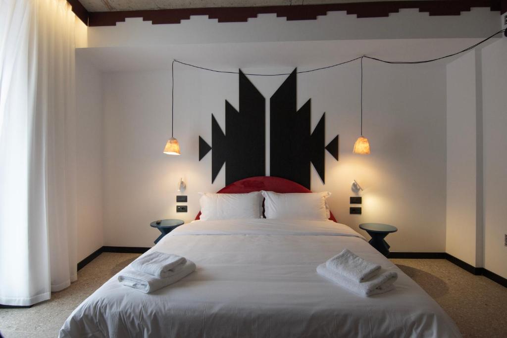 Bazaar Hotel Bazaar Hotel