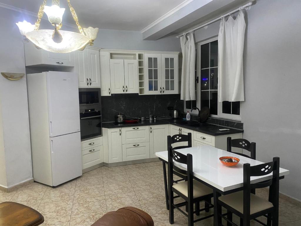 Tirana Apartment white Tirana Apartment white