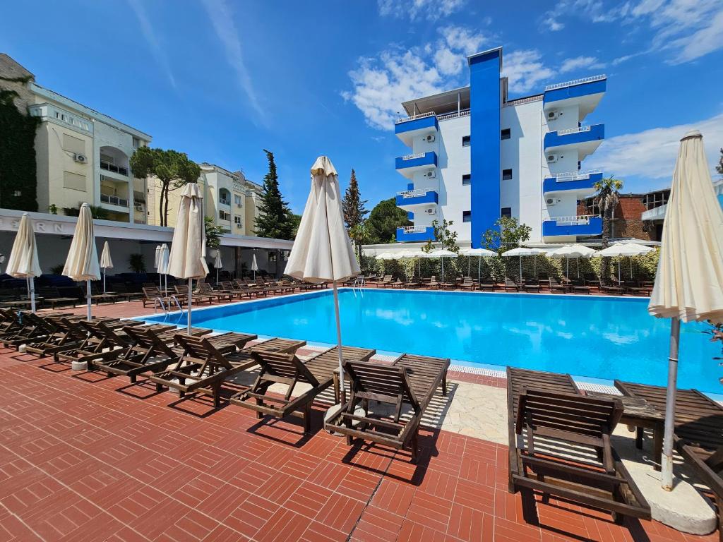 SunBorn Hotel
