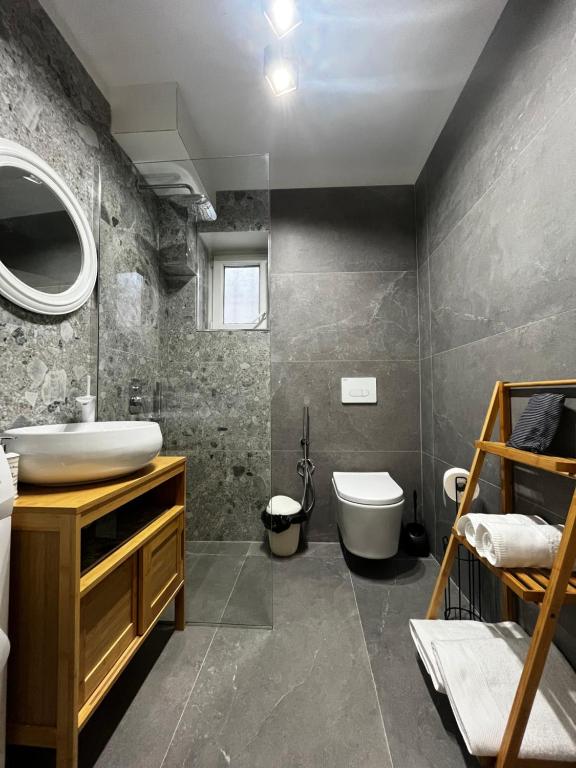 Bllok Area Apartment