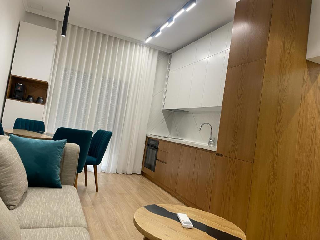 City Center Apartment Kafe Flora City Center Apartment Kafe Flora