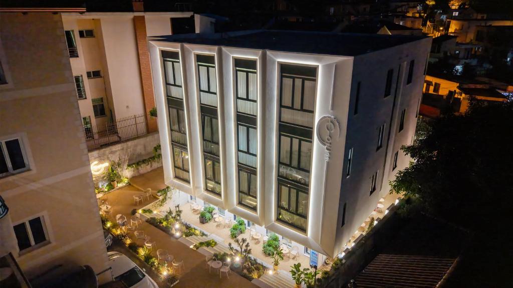 Saturn ApartHotel Tirana