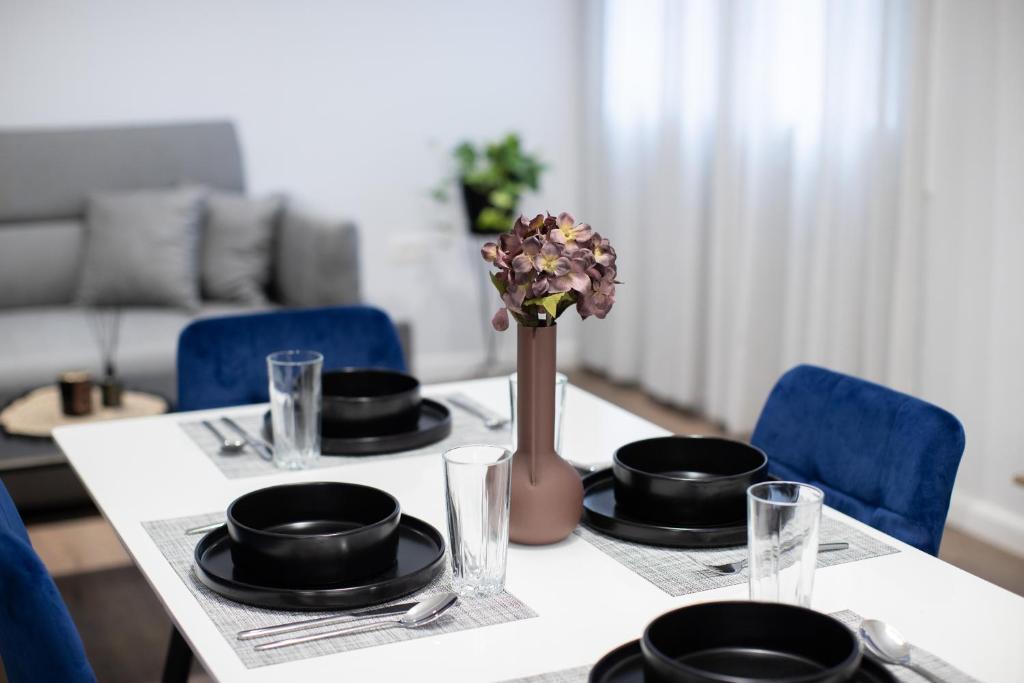 Eka Luxury Apartment Eka Luxury Apartment