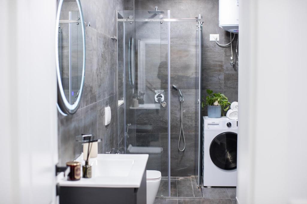 Eka Luxury Apartment Eka Luxury Apartment