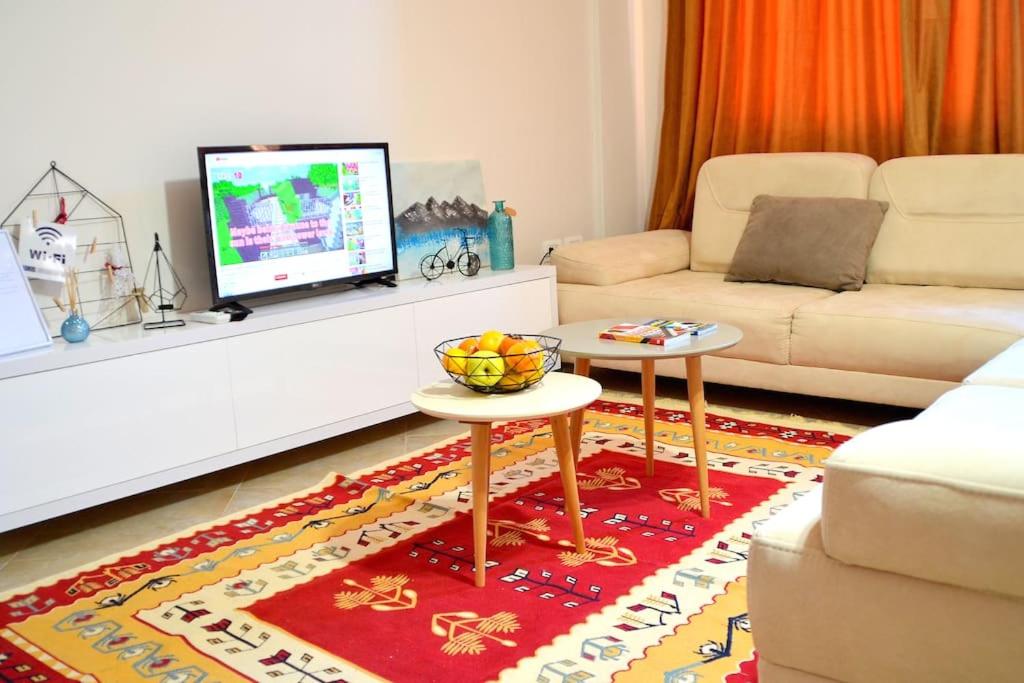 Sunny Flat in the Center of Tirana, 2 min. walk