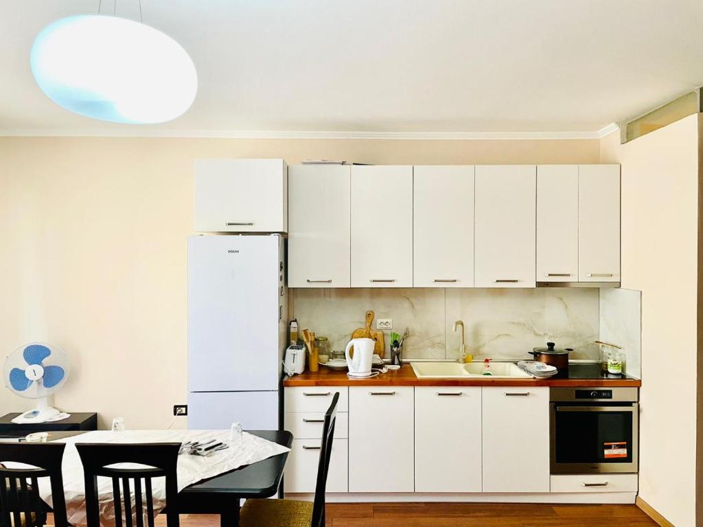 Spacious Holiday Apartment Spacious Holiday Apartment