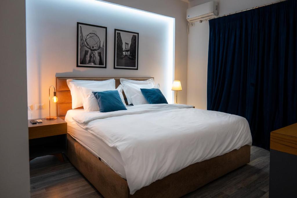 Skanderbeg Square Modern App - THE NEST