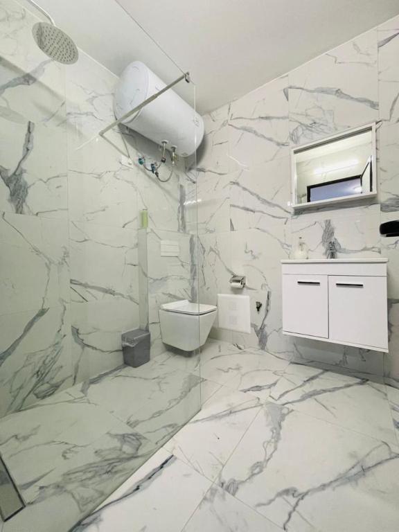 SELA RENT- City Rooms and Studio Apartments