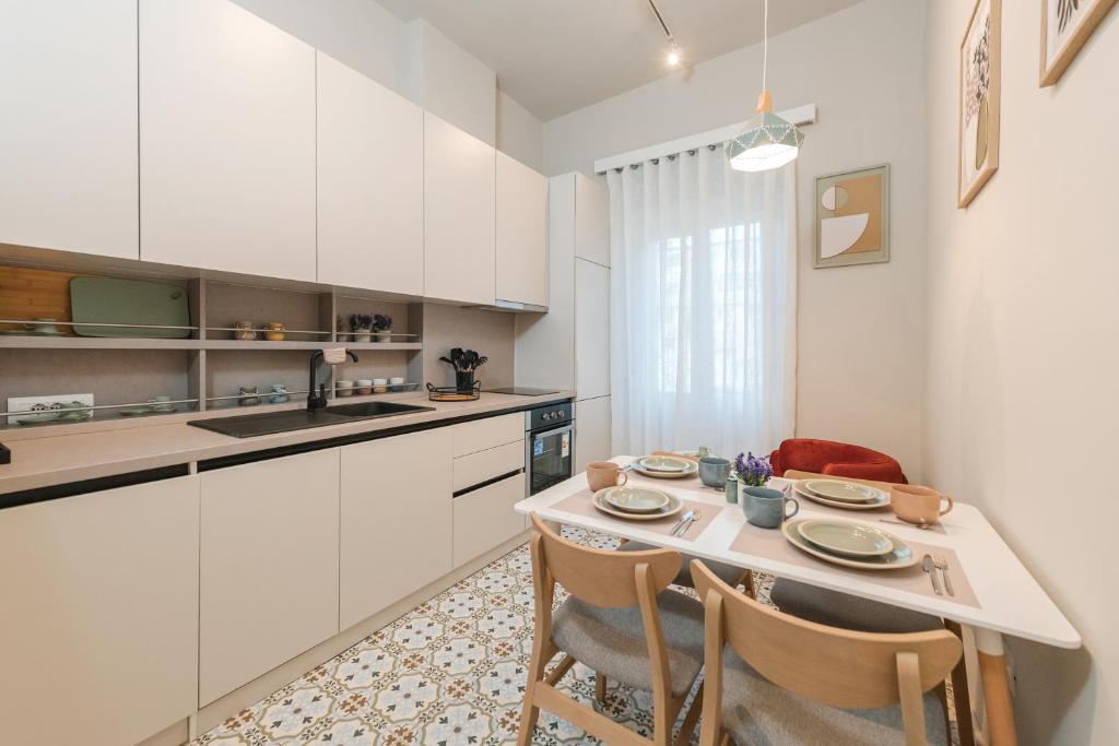 Downtown Tirana Apartment Delux Shallvaret Downtown Tirana Apartment Delux Shallvaret