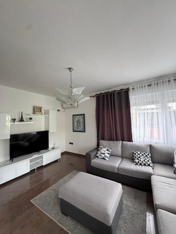 Dennys Apartment at Blloku