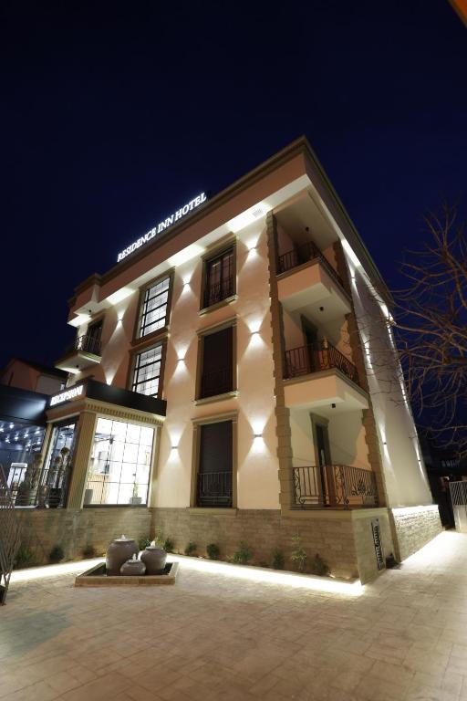 Comfort by Rezidence In Hotel