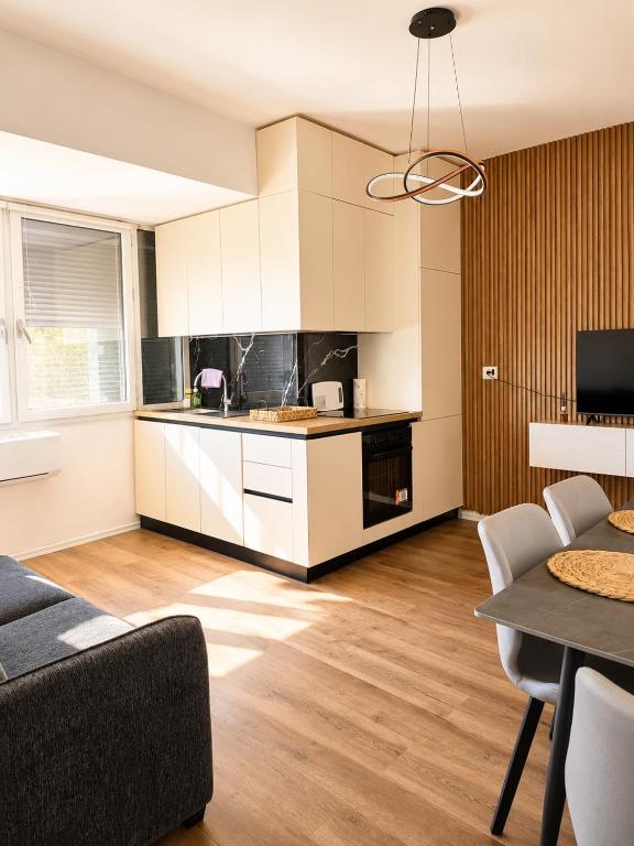 City Center Apartment Rruga Ali Begeja City Center Apartment Rruga Ali Begeja