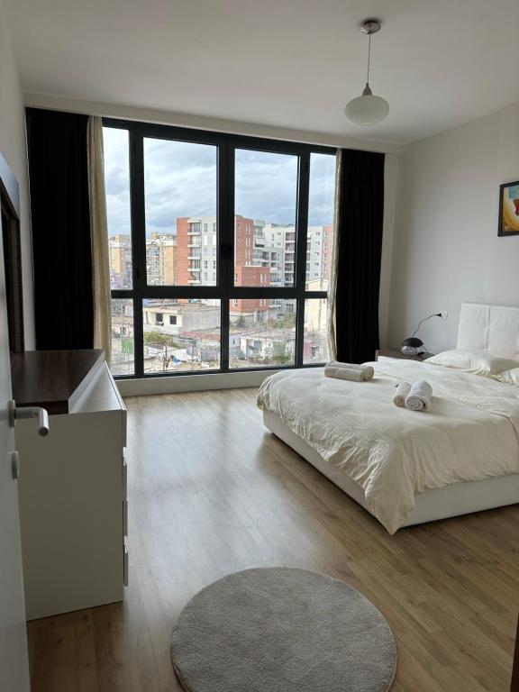 Fly Apartment Fly Apartment