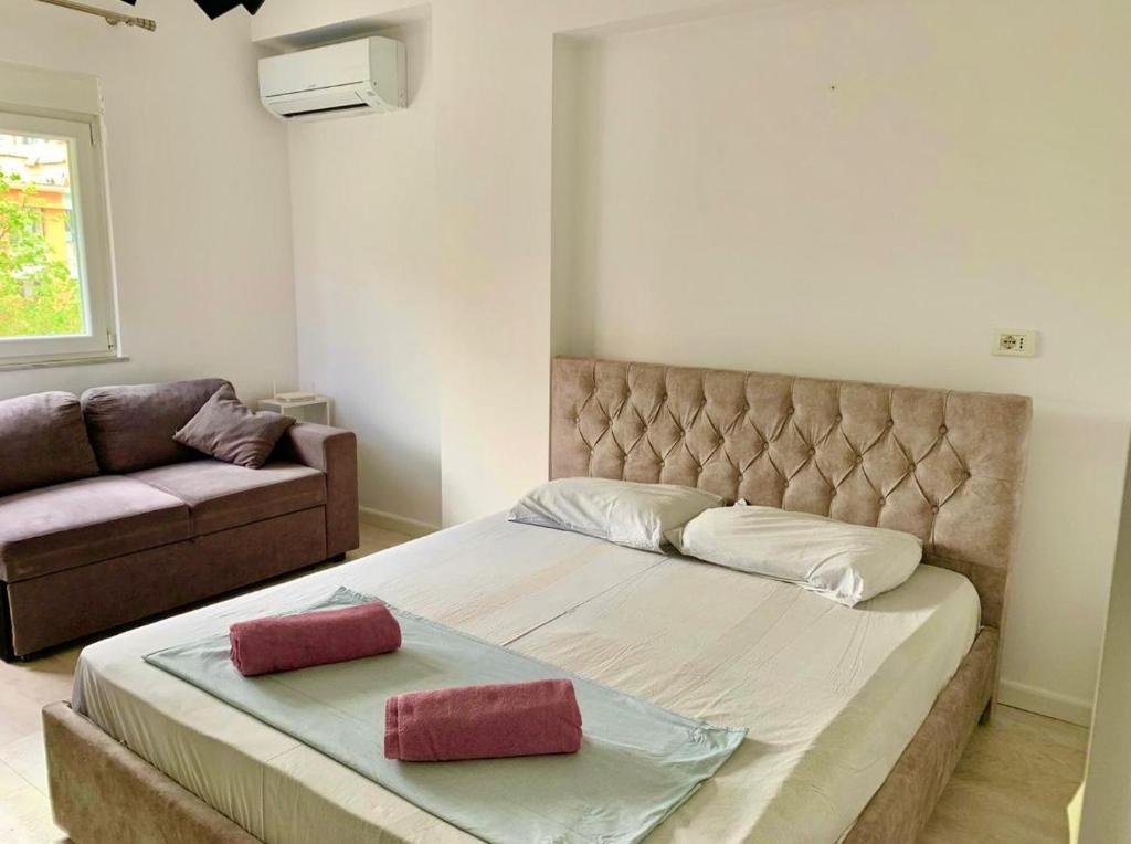 Cozy Studio in Bllok Prime Location & Fast WiFi Cozy Studio in Bllok Prime Location & Fast WiFi