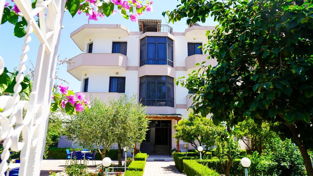 Vila Flamuri Vila Flamuri