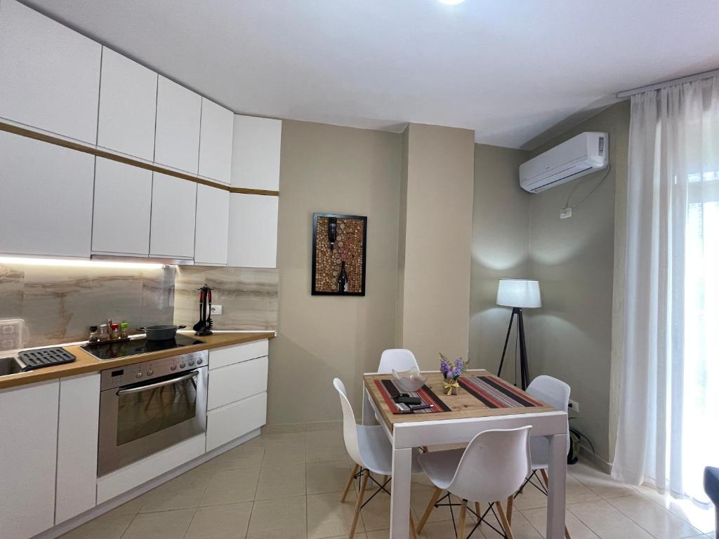 AROL Apartment, Golem AROL Apartment, Golem