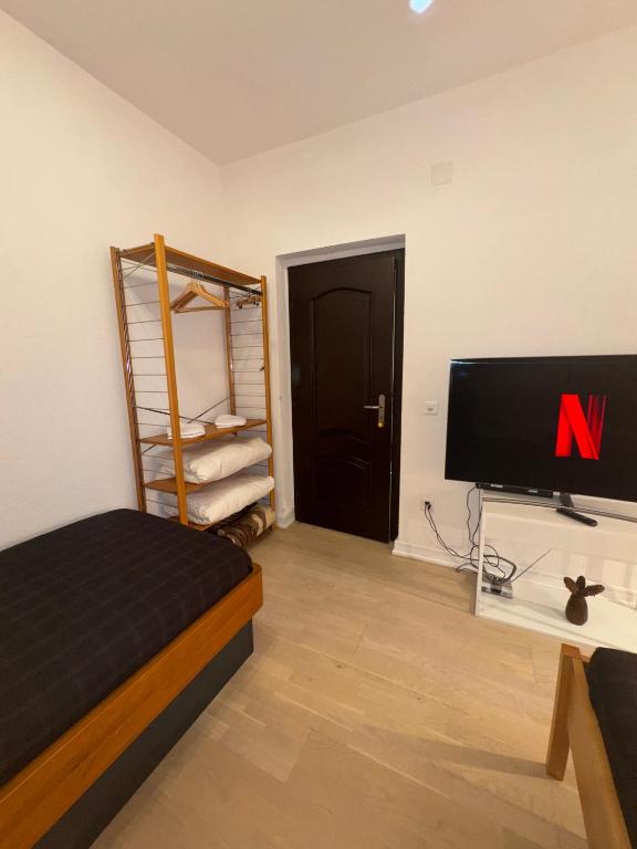Lovely Tirana City Center Apartment Lovely Tirana City Center Apartment