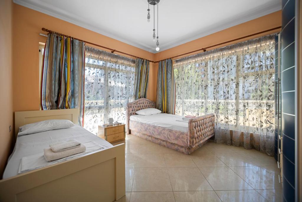 Vila Rroshaj Vila Rroshaj